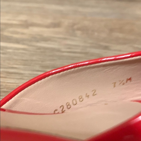 Stuart Weitzman Red Sandals with Patent Leather and Rounded Toe - Picture 6 of 6